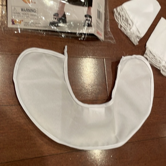 Pilgrim Costume - Picture 4 of 6